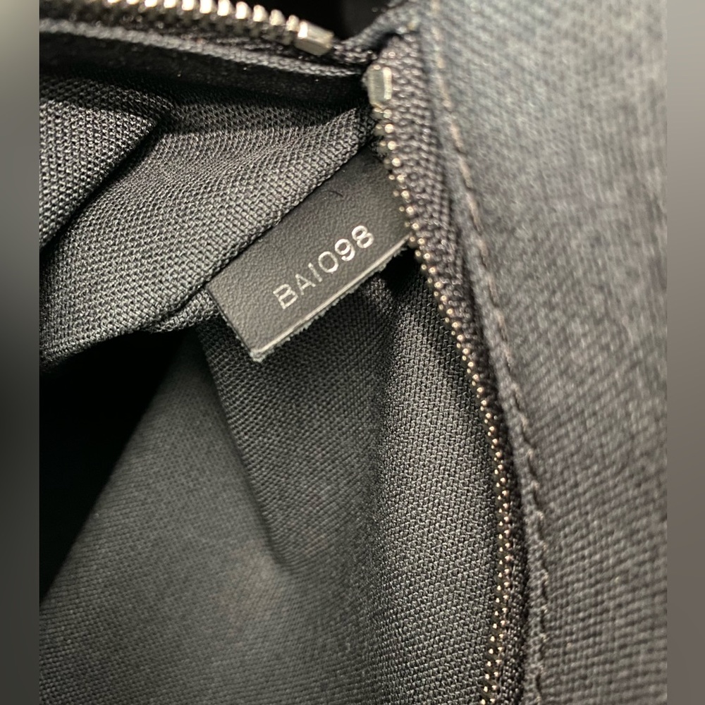 LOUIS VUITTON Bourget 50 Black Duffle Epi leather 50 travel bag! - Picture 10 of 11
